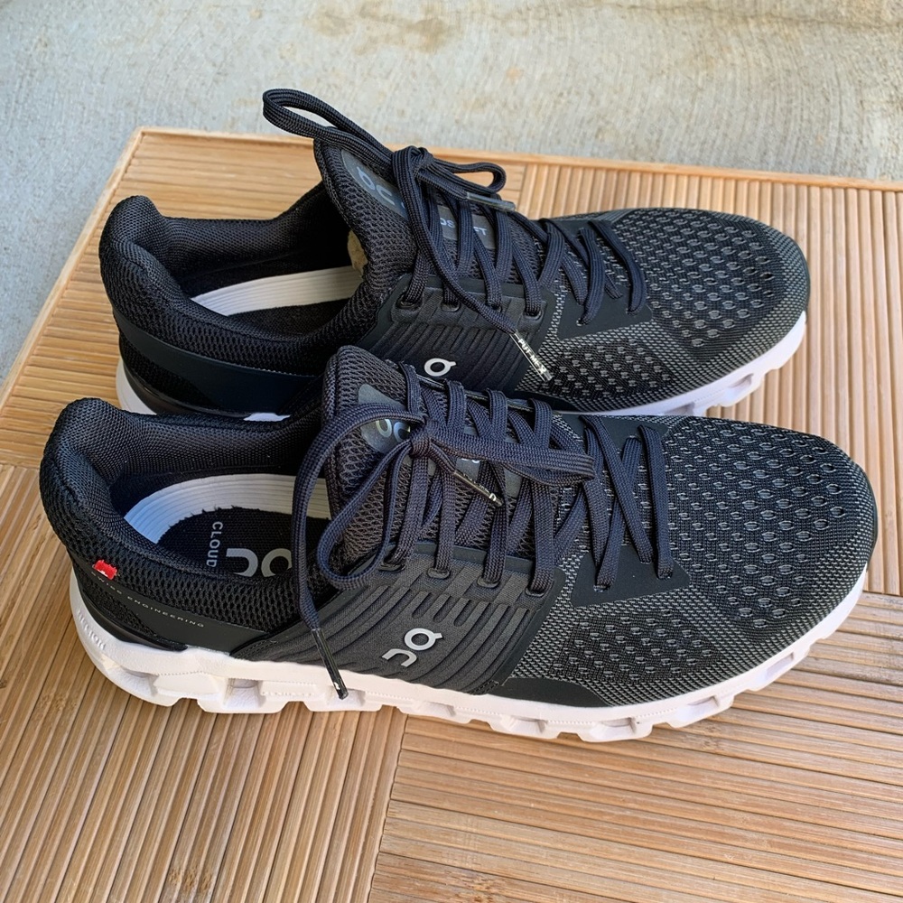On Running Black and White Athletic Shoes - Picture 5 of 16